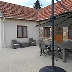Spacious House For 6 People With A Swimming Pool * Chalandrey