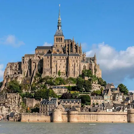 Spacious House For 6 People With A Swimming Pool * Chalandrey