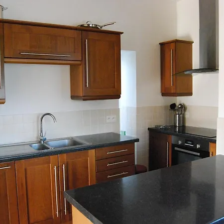 Spacious House For 6 People With A Swimming Pool 펜션 Chalandrey