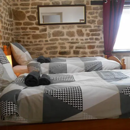 Spacious House For 6 People With A Swimming Pool * Chalandrey