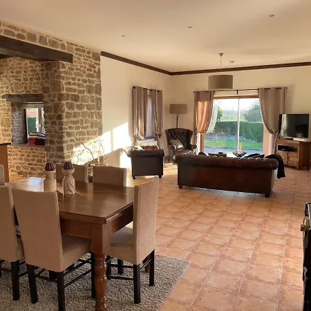 Ferienhaus Spacious House For 6 People With A Swimming Pool *