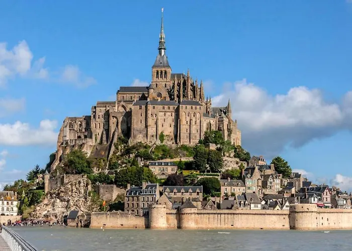 Spacious House For 6 People With A Swimming Pool * Chalandrey