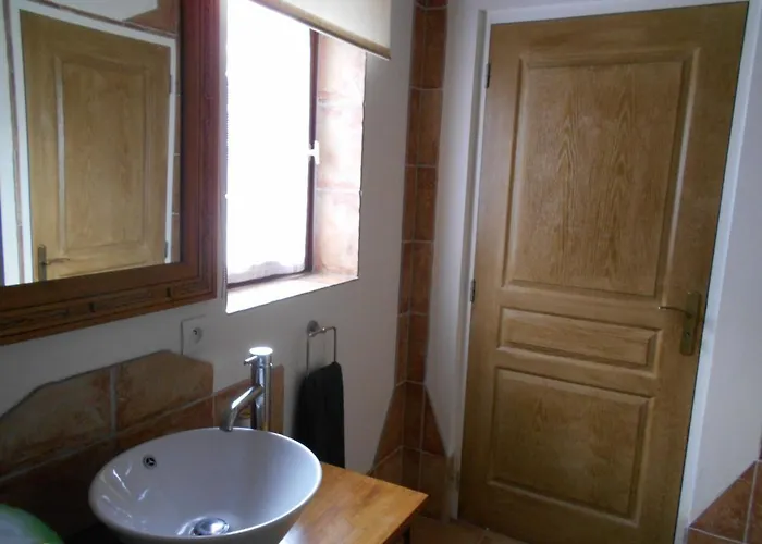 Ferienhaus Spacious House For 6 People With A Swimming Pool *