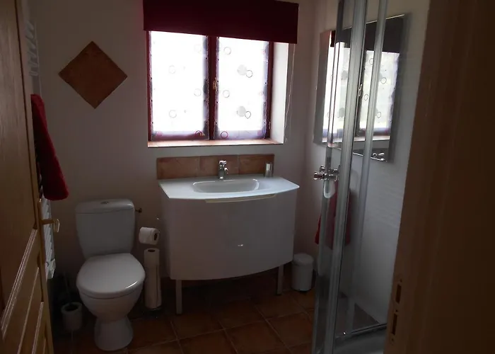 Ferienhaus Spacious House For 6 People With A Swimming Pool