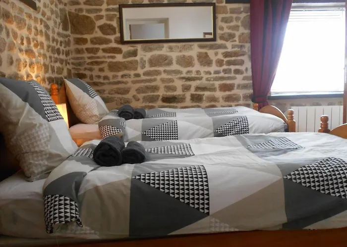 Spacious House For 6 People With A Swimming Pool * Chalandrey