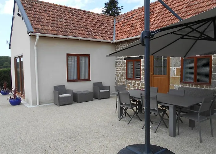 Spacious House For 6 People With A Swimming Pool * Chalandrey