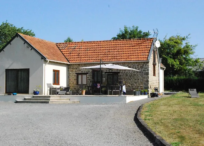 Ferienhaus Spacious House For 6 People With A Swimming Pool