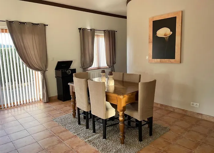 Ferienhaus Spacious House For 6 People With A Swimming Pool