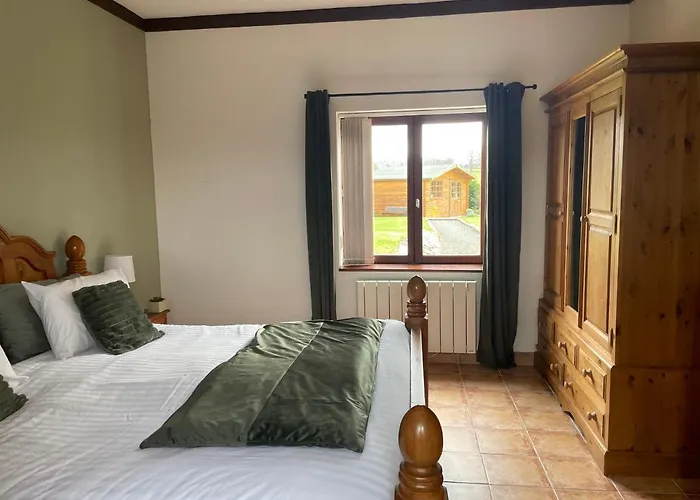 Ferienhaus Spacious House For 6 People With A Swimming Pool *